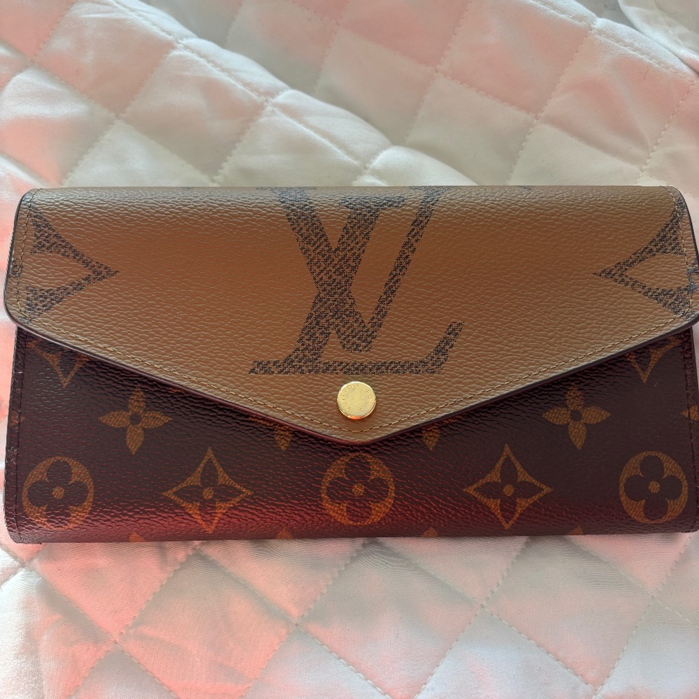 Louis Vuitton Sarah Wallet